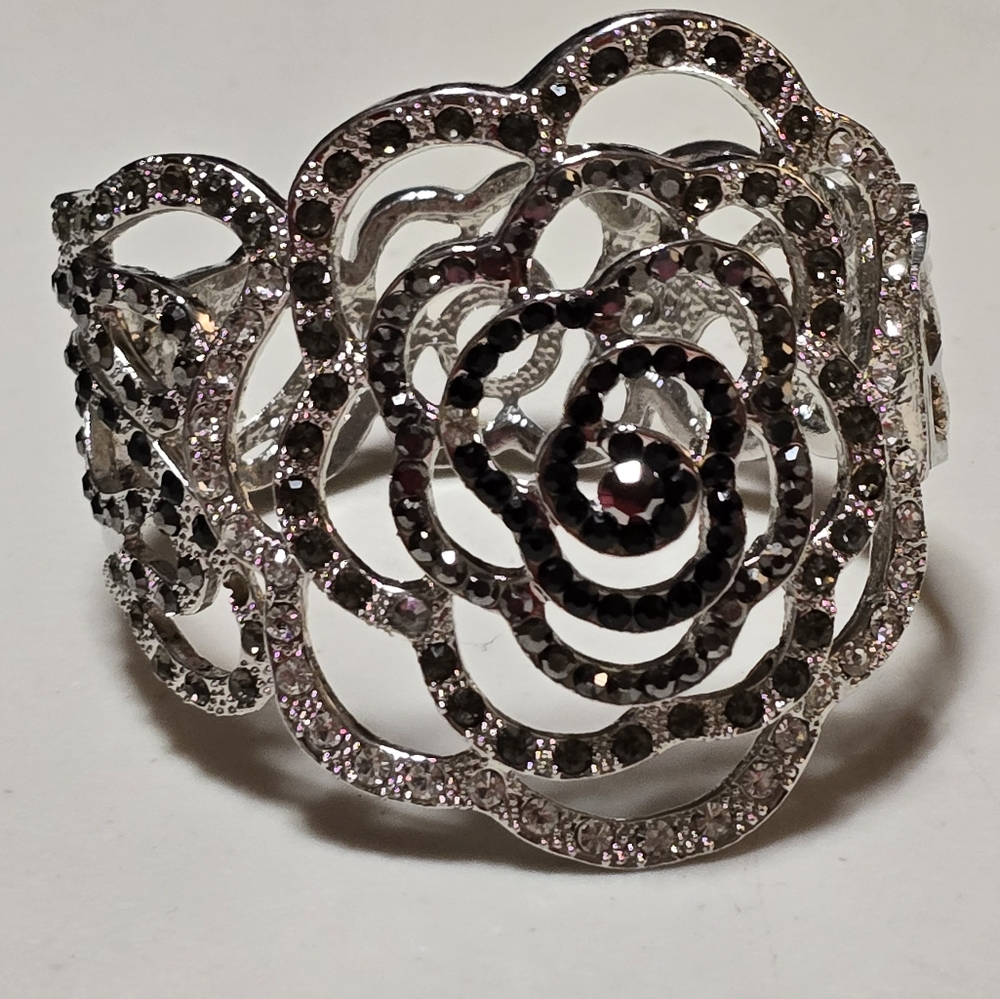 Blingy Metal Black and Clear Rhinestone Rose Lot 5